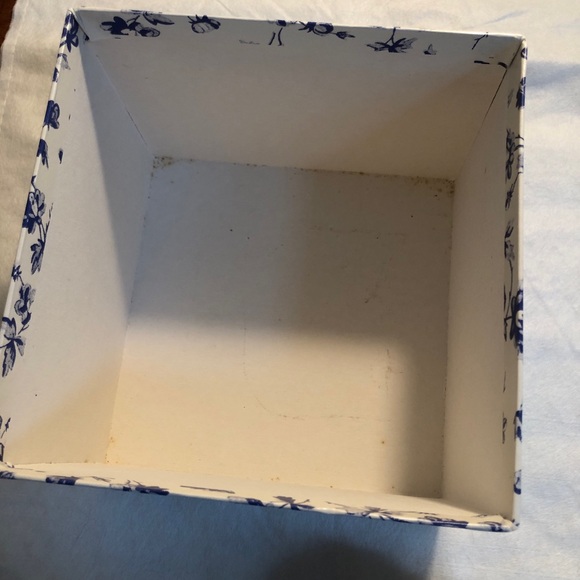 Vintage LAURA ASHLEY Lidded Pot - Picture 8 of 8